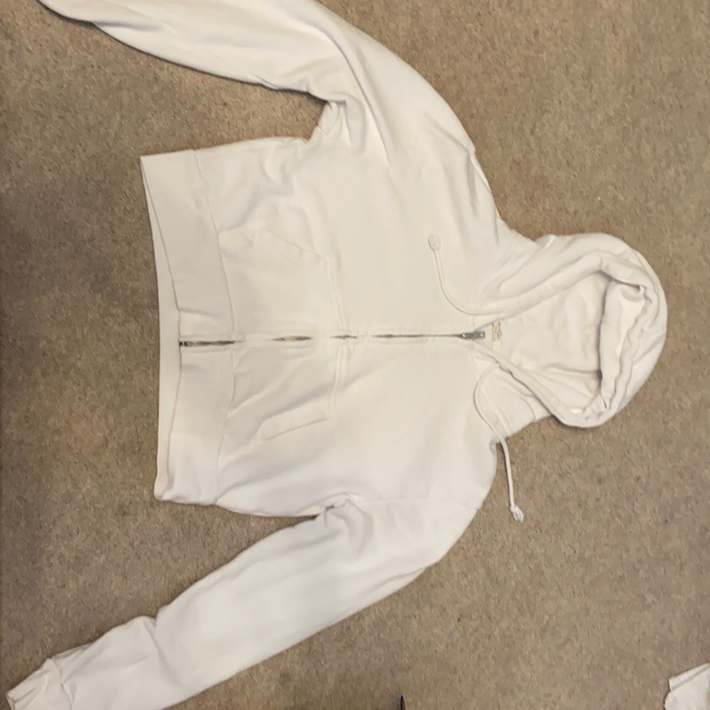 White brandy Melville cropped Jodie